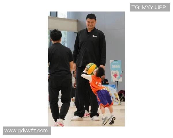 姚明:从篮球场到国际舞台的中国体育传奇与文化使者