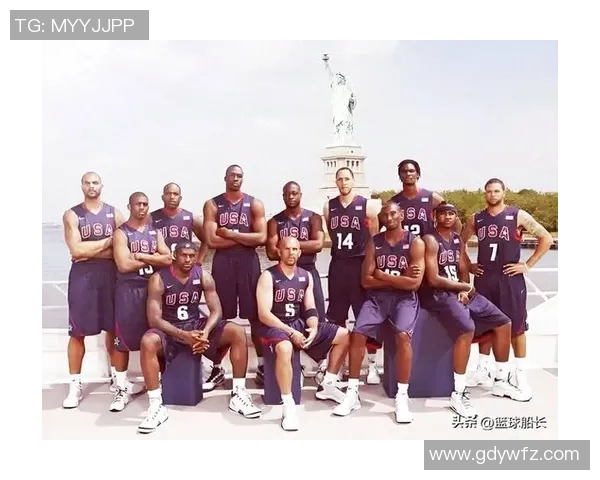 八号篮球明星的名字揭晓他在赛场上的传奇故事与成就分析